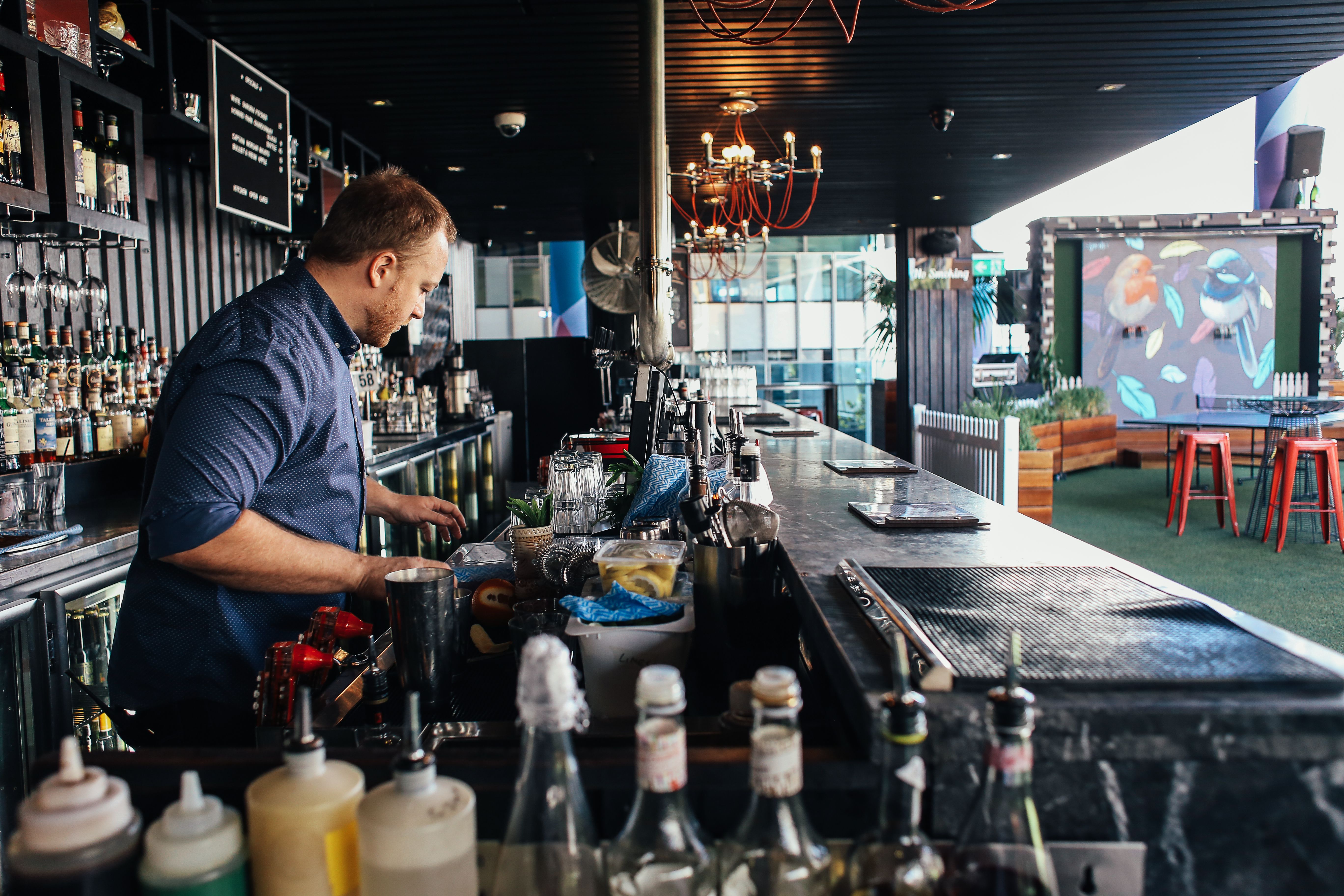 Bars and Nightlife in Newcastle: Hunter Street, Darby Street and Live Music